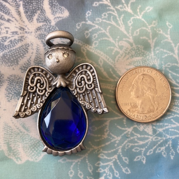 VINTAGE L RAZZA ANGEL W/ HALO PIN Signed 1" - Picture 2 of 4